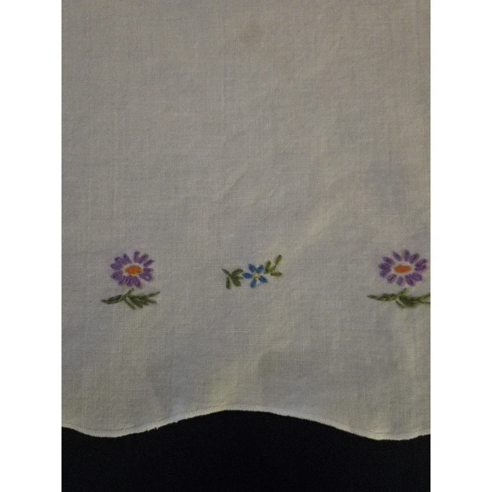 Vintage‎ Hand Embroidered Floral Table Runner Scalloped Edge White 38x12